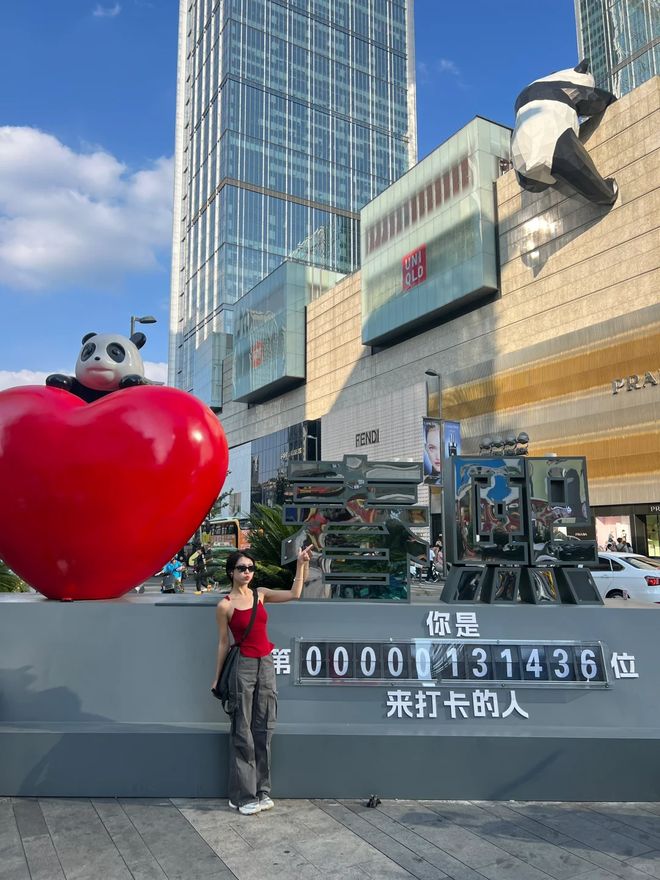 ：从舌尖盛宴到山水奇境的高端之旅新葡京娱乐四川五天四晚深度游攻略(图3)